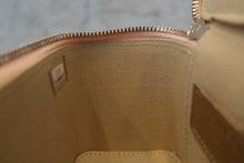 Load image into Gallery viewer, CHANEL Mini matelasse chain shoulder bag Lambskin Pink/Gold hadware Shoulder bag 700120141