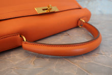 将图片加载到图库查看器,HERMES KELLY 32 Gulliver leather Orange 〇W刻印 Shoulder bag 800040080