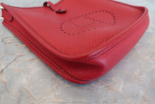 將圖片載入圖庫檢視器 HERMES/エルメス エブリンTPM トリヨンクレマンス ルージュカザック T刻印 ショルダーバッグ 700100032