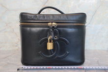 画像をギャラリービューアに読み込む, CHANEL/シャネル ココマーク2WAYバニティ キャビアスキン ブラック/ゴールド金具 バニティ 700110089