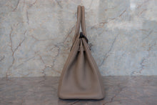 Load image into Gallery viewer, HERMES BIRKIN 30 Togo leather Gris tourterelle □N Engraving Hand bag 700070012