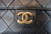 Load image into Gallery viewer, CHANEL Matelasse push lock chain shoulder bag Lambskin Black/Gold Hardware Shoulder bag 800080124