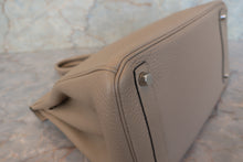 Load image into Gallery viewer, HERMES BIRKIN 30 Togo leather Gris tourterelle □N Engraving Hand bag 700070012