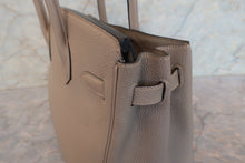 Load image into Gallery viewer, HERMES BIRKIN 30 Togo leather Gris tourterelle □N Engraving Hand bag 700070012