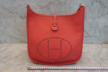 将图片加载到图库查看器,HERMES EVELYNE 3PM Clemence leather Rouge tomate T刻印 Shoulder bag 800020204