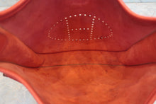 将图片加载到图库查看器,HERMES EVELYNE 3PM Clemence leather Rouge tomate T刻印 Shoulder bag 800020204