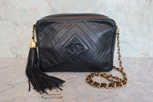 Load image into Gallery viewer, CHANEL CC mark fringe chain shoulder bag Lambskin Black/Gold hadware Shoulder bag 800080236