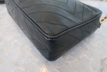Load image into Gallery viewer, CHANEL CC mark fringe chain shoulder bag Lambskin Black/Gold hadware Shoulder bag 800080236