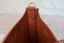将图片加载到图库查看器,HERMES EVELYNE TPM Clemence leather Gold W刻印 Shoulder bag 800080183