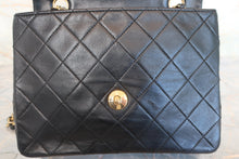 画像をギャラリービューアに読み込む, CHANEL/シャネル ミニマトラッセシングルフラップチェーンショルダーバッグ ラムスキン ブラック/ゴールド金具 ショルダーバッグ 700110086