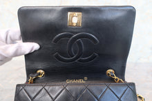 画像をギャラリービューアに読み込む, CHANEL/シャネル ミニマトラッセチェーンショルダーバッグ ラムスキン ブラック/ゴールド金具 ショルダーバッグ 700110081