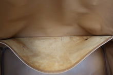 Load image into Gallery viewer, HERMES BIRKIN 40 Graine Couchevel leather Natural □A Engraving Hand bag 800090087