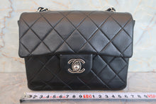 Load image into Gallery viewer, CHANEL Mini Matelasse single flap chain shoulder bag Lambskin Black/Silver hadware Shoulder bag 700090024