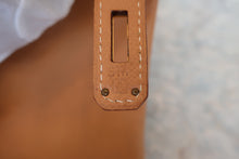 Load image into Gallery viewer, HERMES BIRKIN 40 Graine Couchevel leather Natural □A Engraving Hand bag 800090087