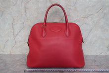 Load image into Gallery viewer, HERMES BOLIDE 35 Graine Couchevel leather Rouge vif 〇W Engraving Shoulder bag 700120189