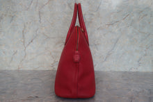 Load image into Gallery viewer, HERMES BOLIDE 35 Graine Couchevel leather Rouge vif 〇W Engraving Shoulder bag 700120189