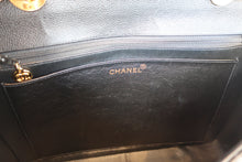 画像をギャラリービューアに読み込む, CHANEL/シャネル 中マトラッセシングルフラップチェーンショルダーバッグ キャビアスキン ブラック/ゴールド金具 ショルダーバッグ 700110066