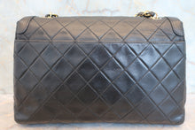 Load image into Gallery viewer, CHANEL Matelasse chain shoulder bag Lambskin Shoulder bag 800040104