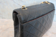 Load image into Gallery viewer, CHANEL Matelasse chain shoulder bag Lambskin Shoulder bag 800040104