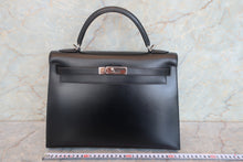 画像をギャラリービューアに読み込む, HERMES/エルメス ケリー32 ボックスカーフ ブラック □D刻印 ハンドバッグ 700070235