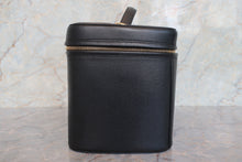 画像をギャラリービューアに読み込む, CHANEL/シャネル ココマーク2WAYバニティ キャビアスキン ブラック/ゴールド金具 バニティ 700110064