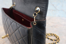 Load image into Gallery viewer, CHANEL Matelasse chain shoulder bag Lambskin Shoulder bag 800040104