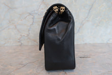 將圖片載入圖庫檢視器 CHANEL/シャネル マトラッセWフラップチェーンショルダーバッグ ラムスキン ブラック/ゴールド金具 ショルダーバッグ 700090029