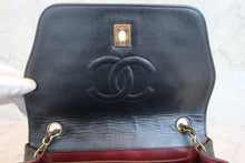 Load image into Gallery viewer, CHANEL Matelasse chain shoulder bag Lambskin Shoulder bag 800040104