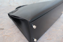 画像をギャラリービューアに読み込む, HERMES/エルメス ケリー32 ボックスカーフ ブラック □D刻印 ハンドバッグ 700070235