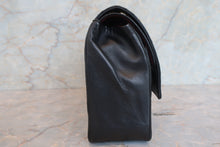 將圖片載入圖庫檢視器 CHANEL/シャネル マトラッセWフラップチェーンショルダーバッグ ラムスキン ブラック/ゴールド金具 ショルダーバッグ 700090029