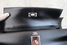 画像をギャラリービューアに読み込む, HERMES/エルメス ケリー32 ボックスカーフ ブラック □D刻印 ハンドバッグ 700070235