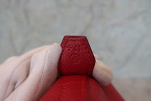 Load image into Gallery viewer, HERMES BOLIDE 35 Graine Couchevel leather Rouge vif 〇W Engraving Shoulder bag 700120189