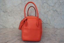 Load image into Gallery viewer, HERMES LINDY 26 Clemence leather Orange poppy C Engraving Shoulder bag 800090076