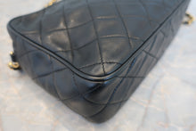 Load image into Gallery viewer, HERMES LINDY 26 Clemence leather Orange poppy C Engraving Shoulder bag 800090076