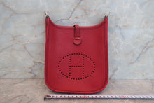 Load image into Gallery viewer, HERMES EVELYNE TPM Clemence leather Rouge garance Y Engraving Shoulder bag 700120181