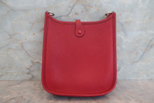 Load image into Gallery viewer, HERMES EVELYNE TPM Clemence leather Rouge garance Y Engraving Shoulder bag 700120181