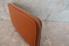 Load image into Gallery viewer, HERMES  Azapp Long Silkin Epsom leather/Silk Gold T Engraving Wallet 700060154