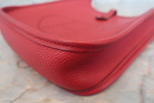 Load image into Gallery viewer, HERMES EVELYNE TPM Clemence leather Rouge garance Y Engraving Shoulder bag 700120181