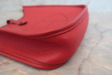 Load image into Gallery viewer, HERMES EVELYNE TPM Clemence leather Rouge garance Y Engraving Shoulder bag 700120181