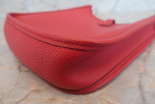 Load image into Gallery viewer, HERMES EVELYNE TPM Clemence leather Rouge garance Y Engraving Shoulder bag 700120181