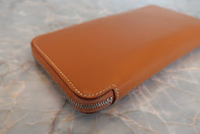 Load image into Gallery viewer, HERMES  Azapp Long Silkin Epsom leather/Silk Gold T Engraving Wallet 700060154