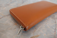 Load image into Gallery viewer, HERMES  Azapp Long Silkin Epsom leather/Silk Gold T Engraving Wallet 700060154