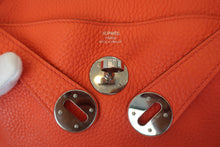 Load image into Gallery viewer, HERMES LINDY 26 Clemence leather Orange poppy C Engraving Shoulder bag 800090076