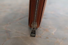 Load image into Gallery viewer, HERMES  Azapp Long Silkin Epsom leather/Silk Gold T Engraving Wallet 700060154