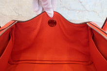 Load image into Gallery viewer, HERMES LINDY 26 Clemence leather Orange poppy C Engraving Shoulder bag 800090076