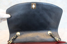 Load image into Gallery viewer, CHANEL Diana matelasse chain shoulder bag Lambskin Black/Gold hadware Shoulder bag 800040084