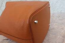 画像をギャラリービューアに読み込む, HERMES/エルメス ピコタンロックMMトレサージュ ヴォーエプソン ゴールド/ローズアザレ/オレンジ D刻印 ハンドバッグ 700110088