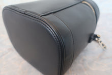 Load image into Gallery viewer, CHANEL CC mark vanity Lambskin Black/Gold hadware Vanity 700120164