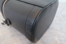 Load image into Gallery viewer, CHANEL CC mark vanity Lambskin Black/Gold hadware Vanity 700120164