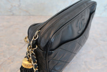 Load image into Gallery viewer, CHANEL Matelasse fringe chain shoulder bag Lambskin Black/Gold hadware Shoulder bag 700080217